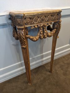 Gallery Antique guilded side table with marble top Gallery